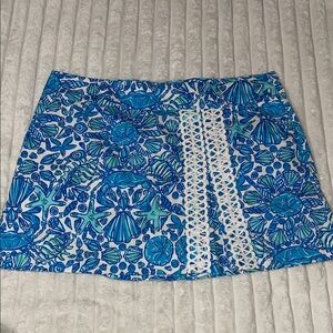 Lilly Pulitzer Blue and White Floral Mini Skirt | Size 6